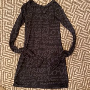 Lululemon Daily Practice Long Sleeve
See Love Manifesto Burnout Black Size 2
